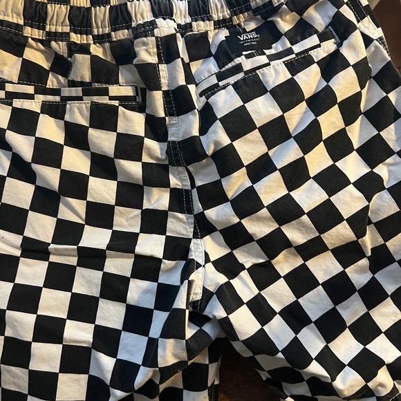 Vans Boys Large Checkerboard Pull-On Shorts Black White Skate Style - Picture 6 of 6